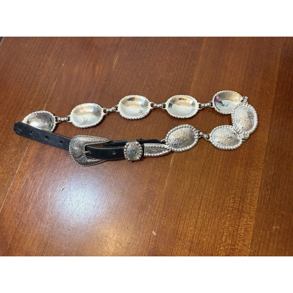 Vtg Blk Leather Silver Tone Floral Engraved Oval Conchos Cowgirl Boho Rodeo Belt
